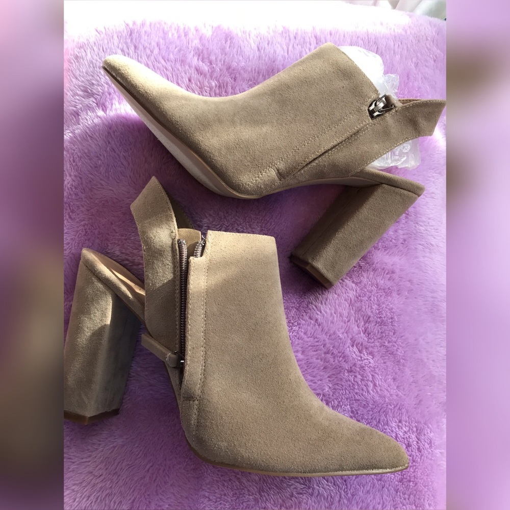 Light brown heels